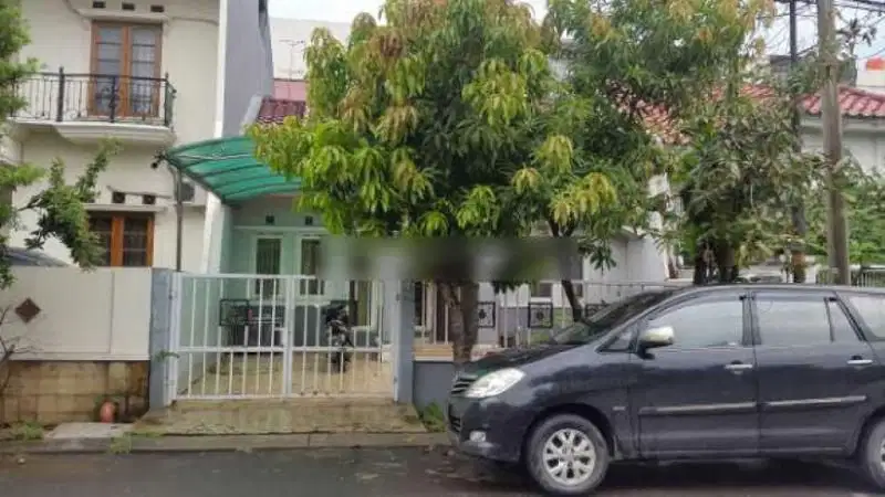 Rumah Siap Huni Di Dekat Gerbang Utama Boulevard, Hijau, Harapan Indah