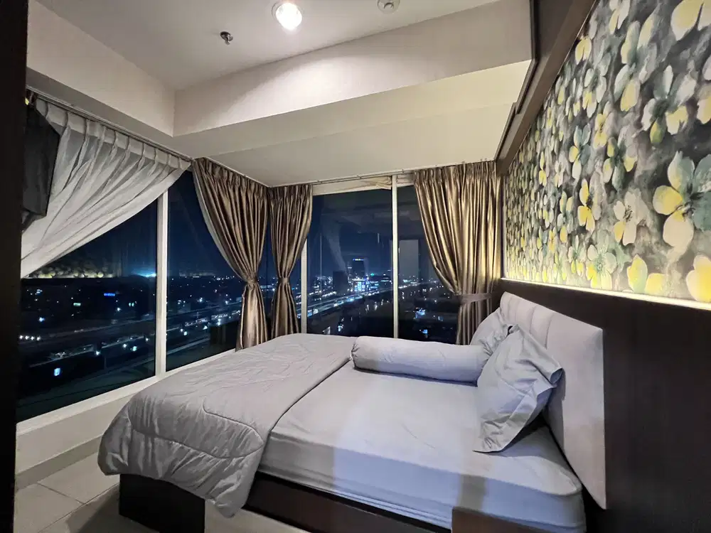 Jual Apartemen 2 Bedroom Strategis, Grand Kamala Lagoon, Bekasi
