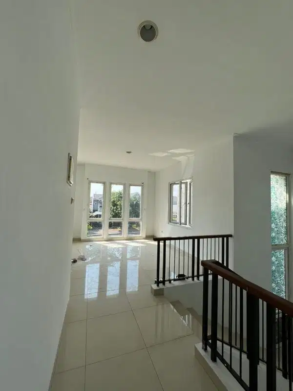 DIJUAL. RUMAH MEWAH DI BOULEVARD KOTA WISATA, HARGA MURAH