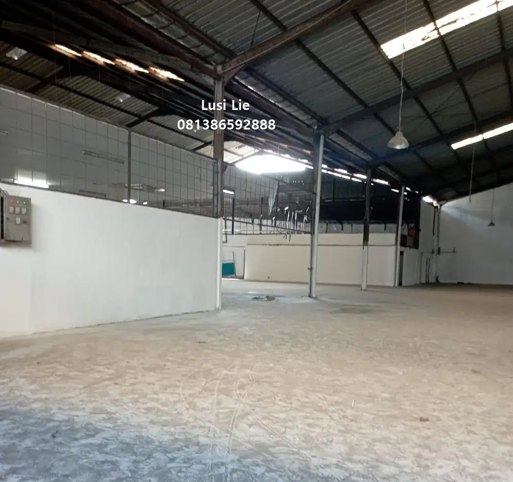 Gudang Cipondoh Tangerang luas 1600 m ,office rapi akses kontainer