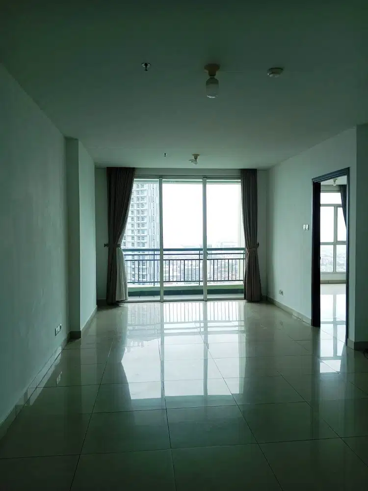 Dijual Apartemen Central Park Residence Tipe 3+1 BR UF luas 112,7 m2