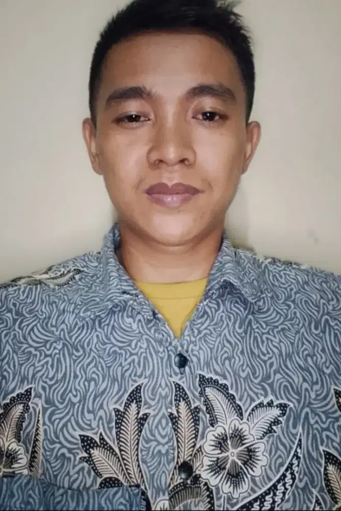 Cari pekerjan driver,barang atau pribadi.pengalaman 7 th sopir travel