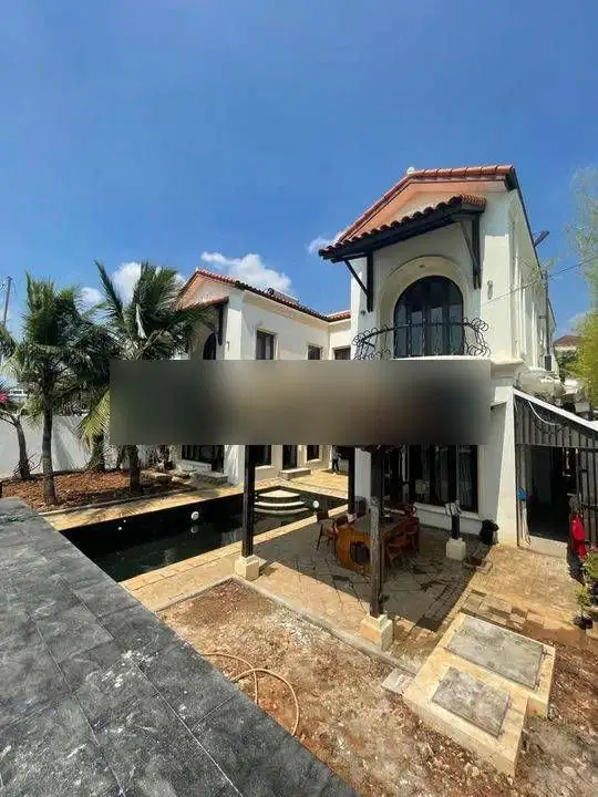 Rumah Mewah Pantai Mutiara