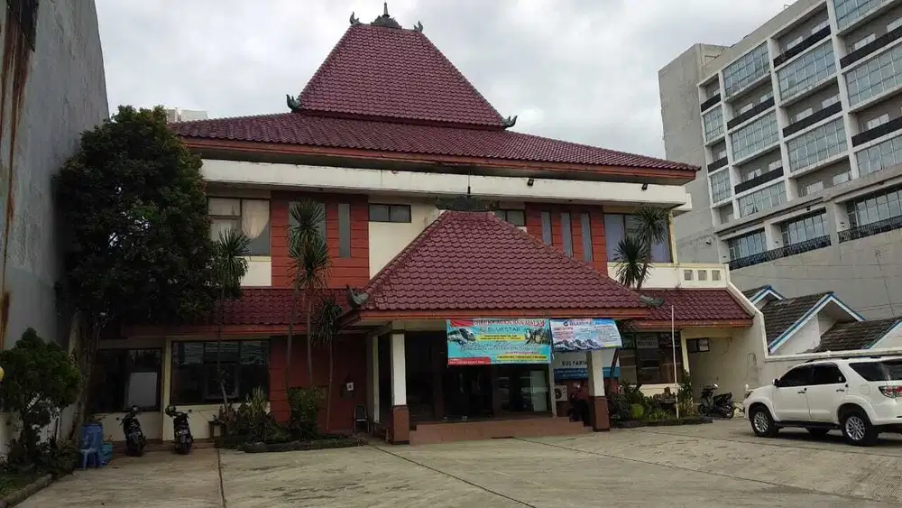 DIJUAL EX RESTORAN 3 LANTAI HARGA MURAH DI KAWASAN INDUSTRI CIKARANG!