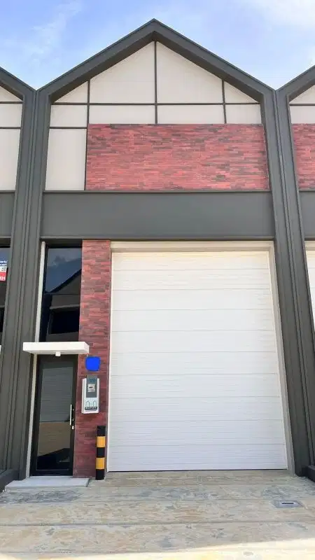 Disewa Murah Gudang Bizpark PIK 2 Ukuran 6x20