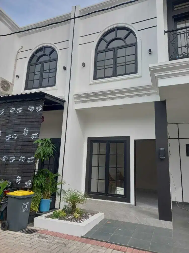 RUMAH MEWAH 2 LANTAI MURAH 900 JUTAAN DI KELAPA DUA DEPOK