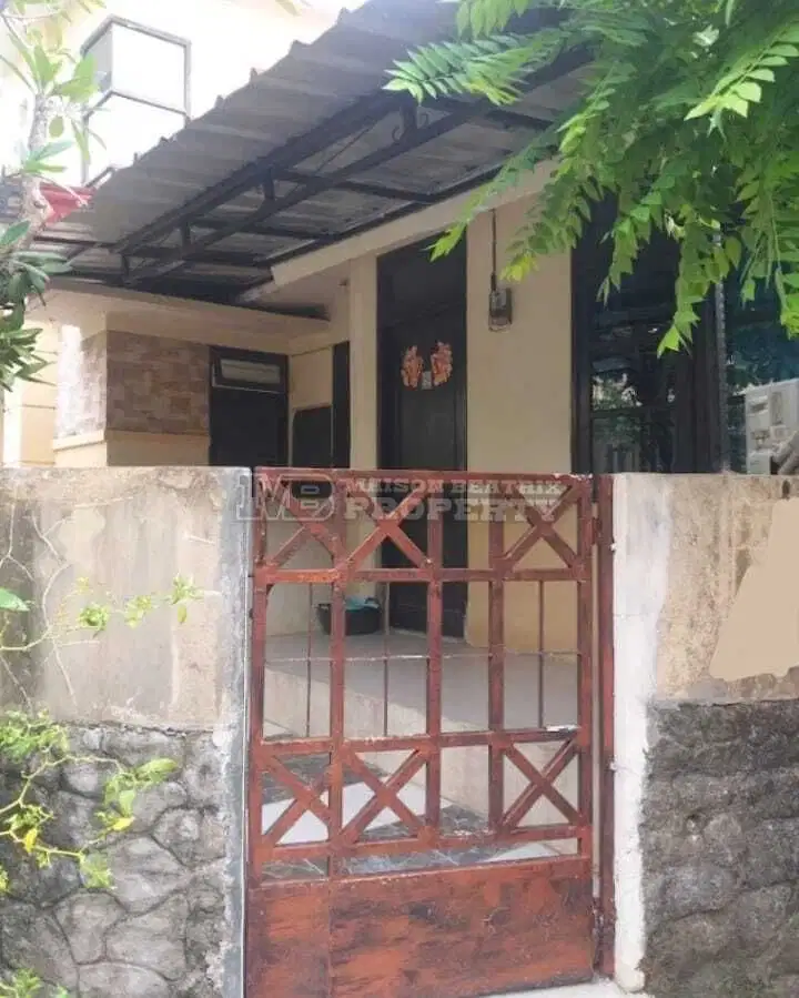 DIJUAL/DISEWAKAN RUMAH RAPI TERAWAT + ADA PAVILLIUN (DN)