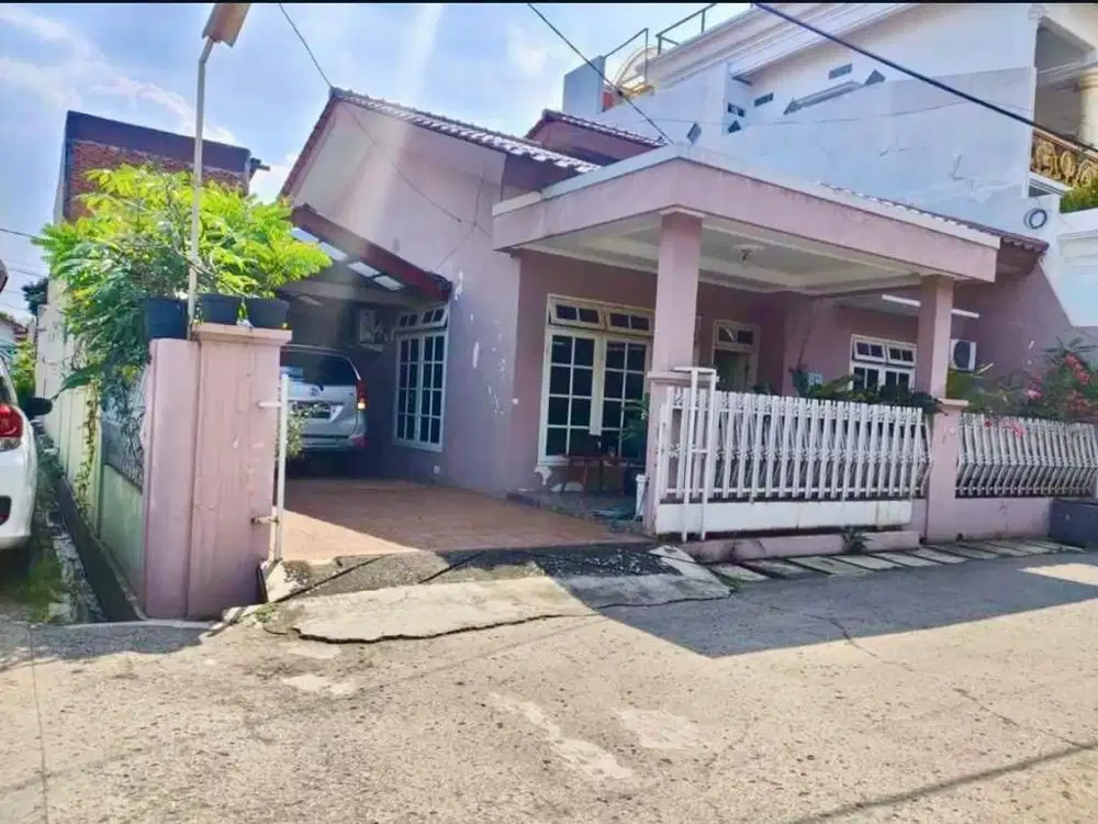 Dijual Rumah Luas Fullyfurnished di Jatibening (EY)