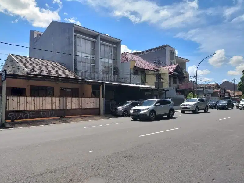 Disewakan Rumah Tempat Usaha Komersil Atau  Kantor