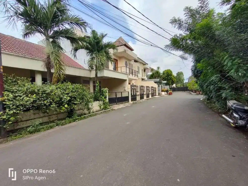 492 Rumah Tua Terawat Lokasi Strategis di Duren Tiga, Jakarta Selatan