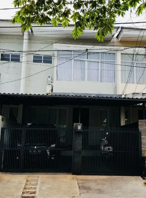 Dijual Rumah Bagus Siap Huni di Cireundeu Permai Tangerang Selatan