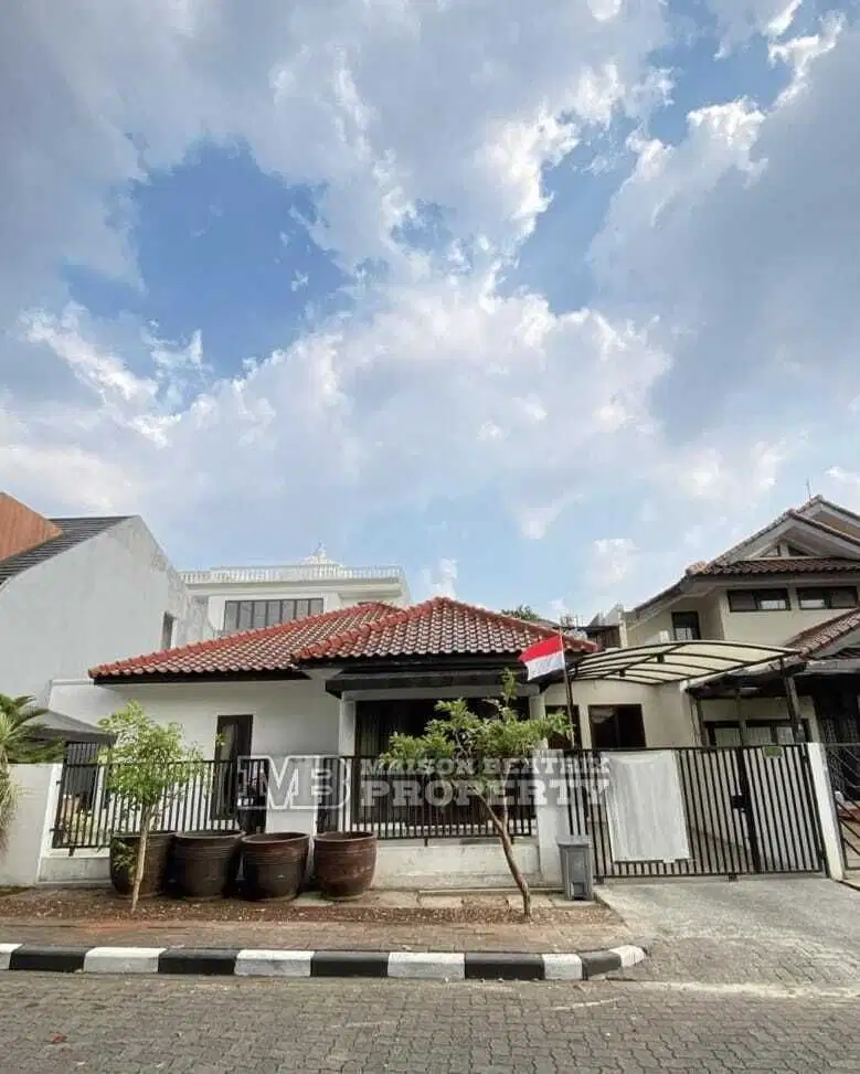 RUMAH BAGUS SIAP PAKAI LOKASI NYAMAN & STRATEGIS DI VILLA CINERE MAS