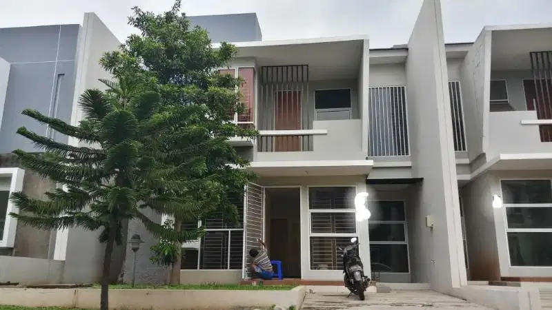 Rumah 2 lantai luas 220 m² di Cluster Norfolk  Rorotan Jakarta-Utara