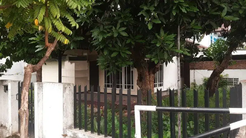 Dijual Rumah Nyaman Ketintang Baru Hook, Akses Bisnis dan Kuliner