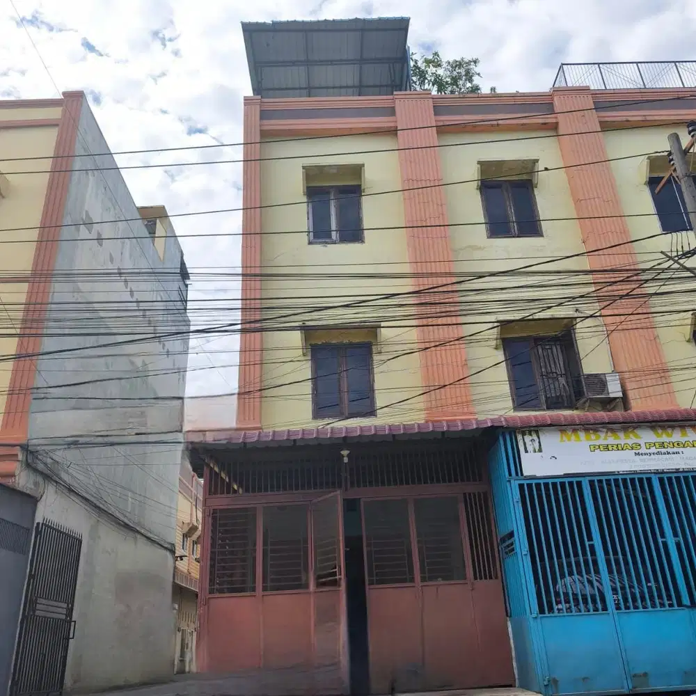 Ruko Strategis di Pinggir Jalan Ramai Harga Sangat Murah dan Siap Huni