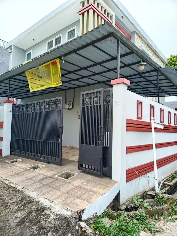 Sewa Rumah Besar 5 Kamar Tidur Palem Semi Karawaci Tangerang