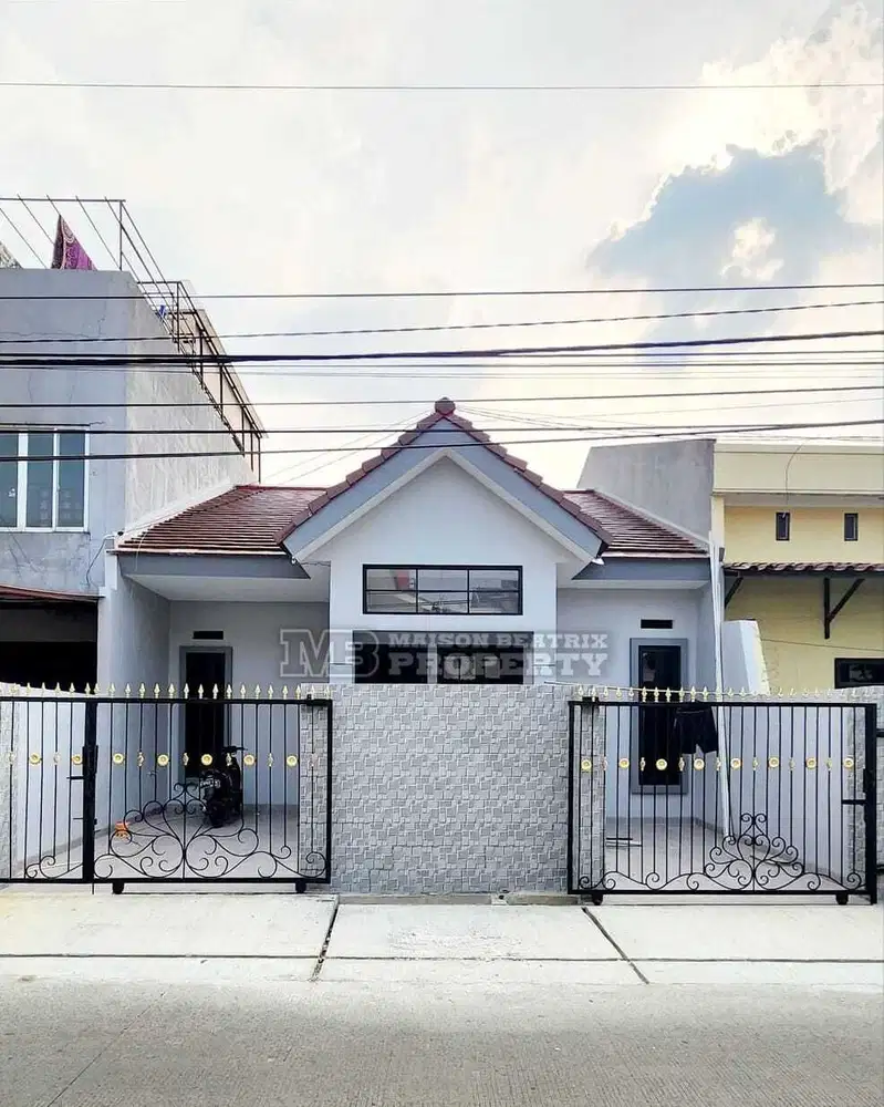 RUMAH BARU SIAP HUNI, LOKASI BAGUS DAN SANGAT STRATEGIS DI GRIYA LOKA