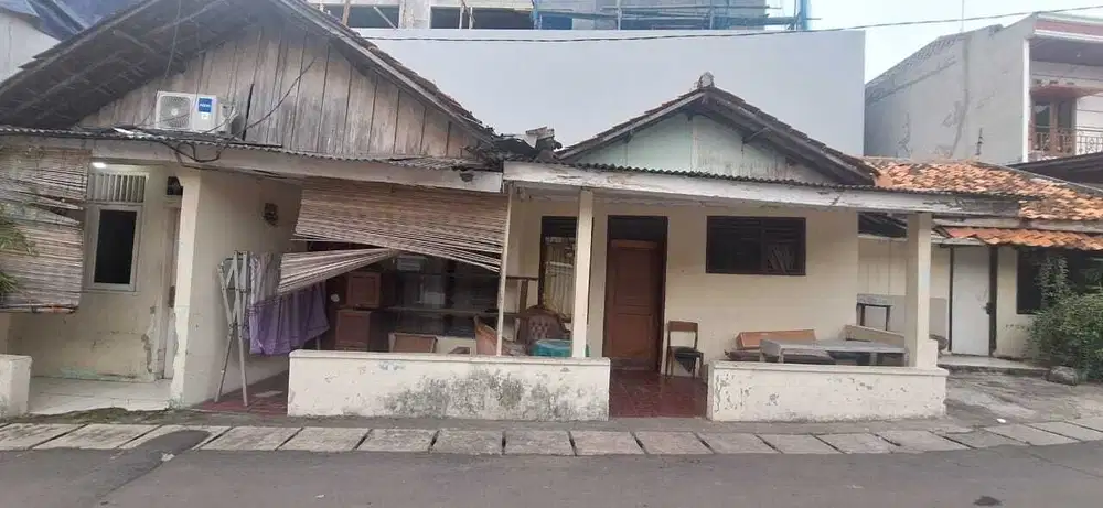 Rumah Hitung Tanah di Cipete Selangkah ke Sekolah Perancis