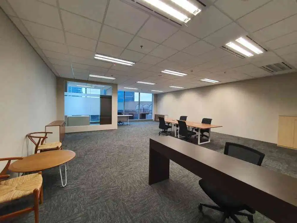 Space Office for Rent Prudential Centre 110sqm