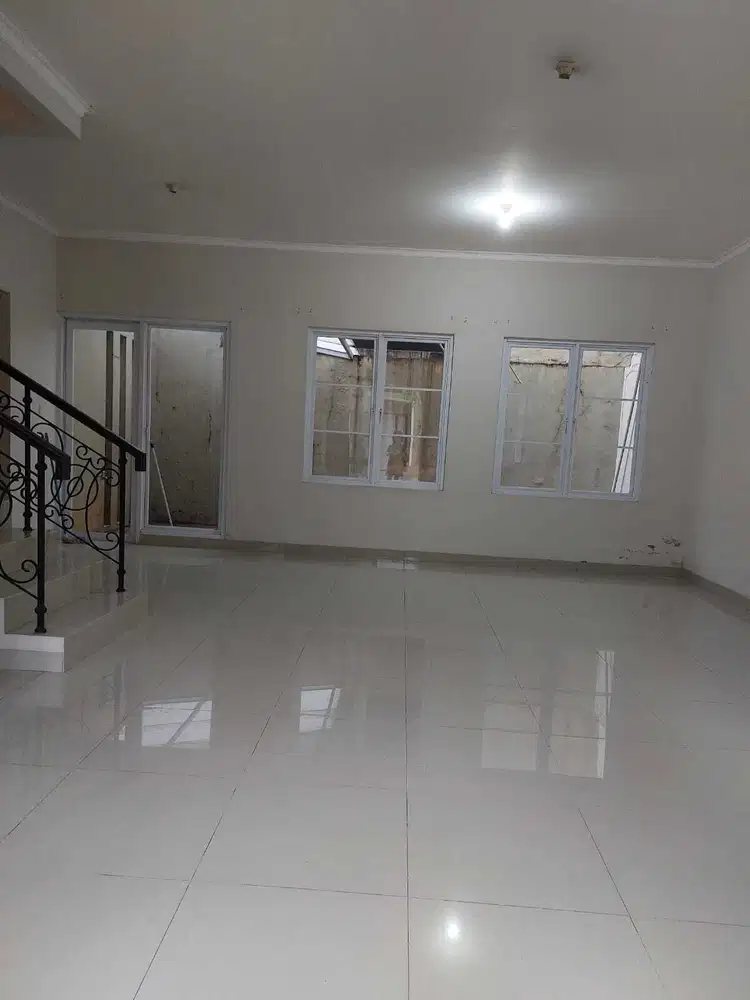Di Jual cepat rumah siap huni lokasi di gading serpong cluster  Trg