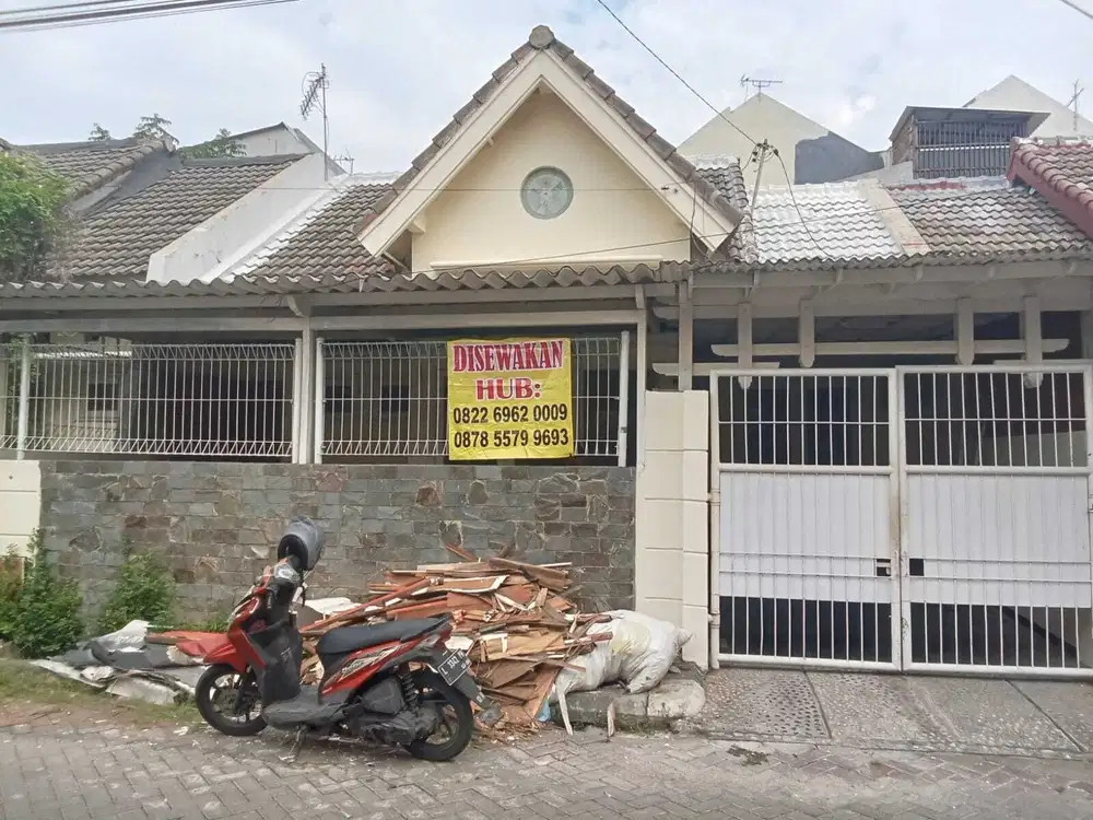 Disewakan rumah minimalis di mulyosari prima semi furnish
