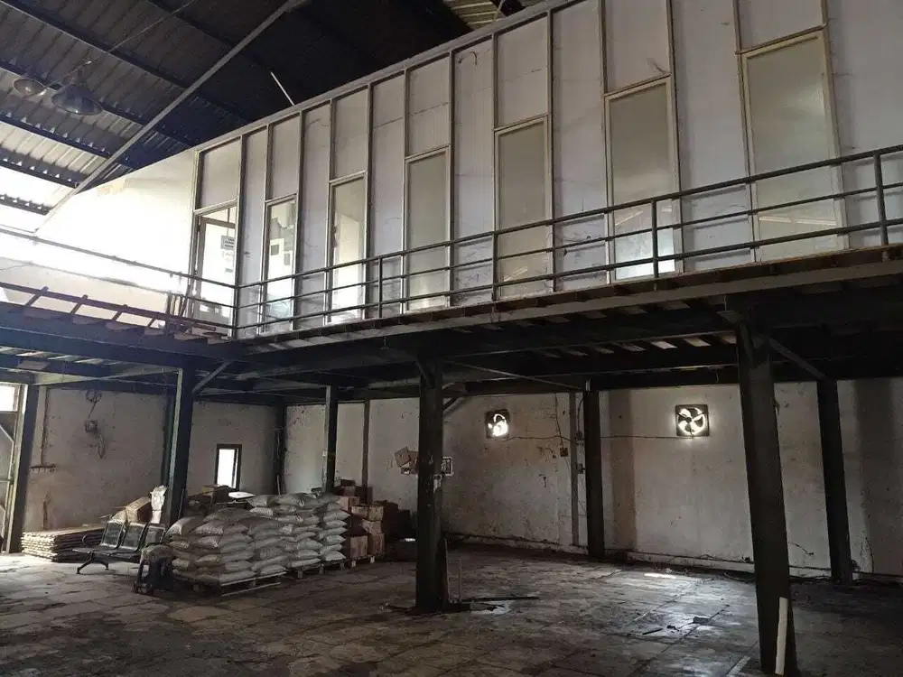 JUAL CEPAT GUDANG STRATEGIS CIPONDOH DEKAT GREEN LAKE CITY