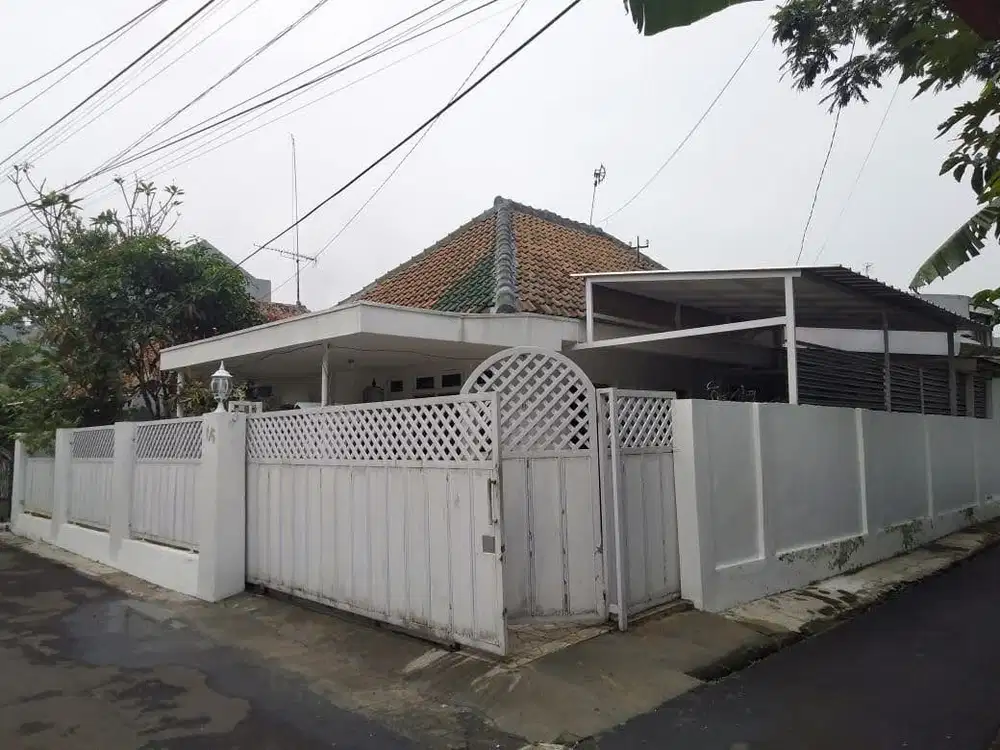 Dijual Rumah Bagus posisi Hook di Sempur
