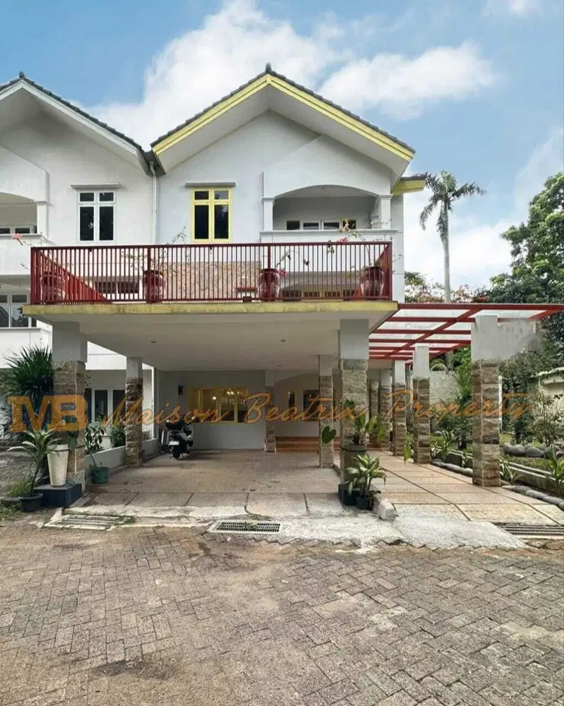 RUMAH CANTIK SIAP HUNI POSISI HOOK LOKASI NYAMAN DAN STRATEGIS