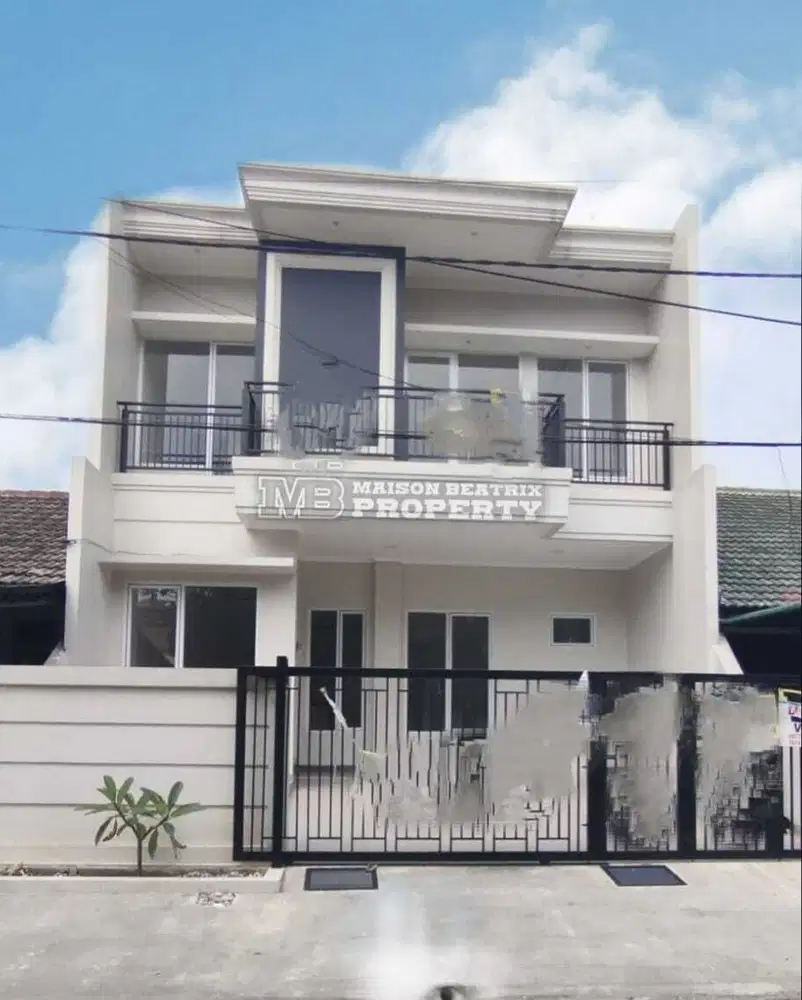 RUMAH CANTIK LOKASI BAGUS DAN SANGAT STRATEGIS DI GRIYA LOKA BSD CITY