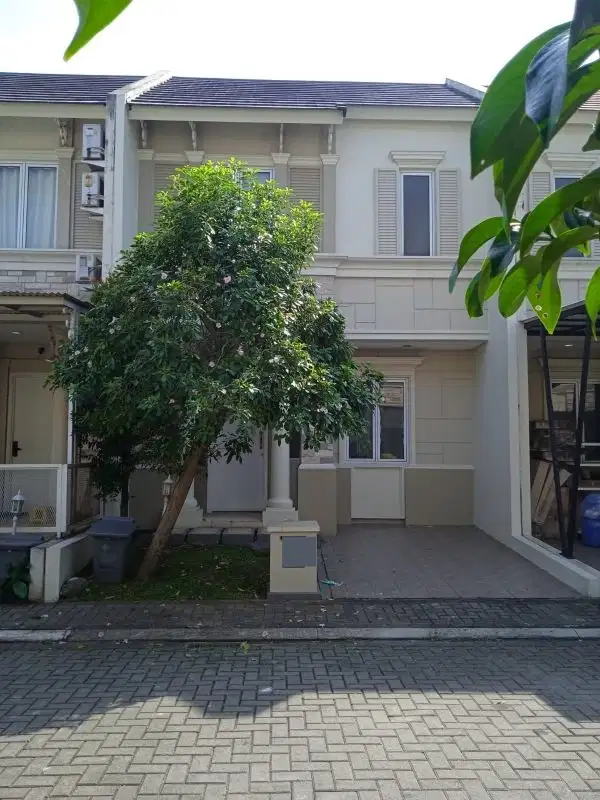 Rumah rapi semi furnished  di Assana Vanya Park BSD City
