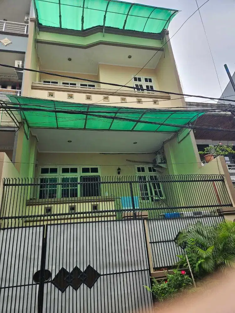 Rumah 2,5 lt di TELUK GONG