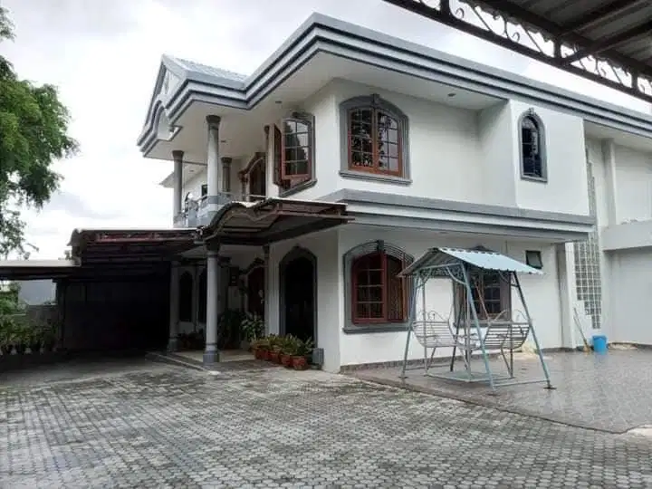 DIJUAL RUMAH MEWAH CROWN HILL BATAM KOTA