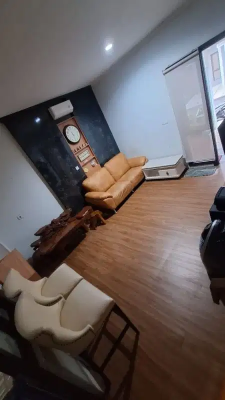 Disewakan RUMAH BARU 3KT furnish  Di Olive Summarecon Bekasi