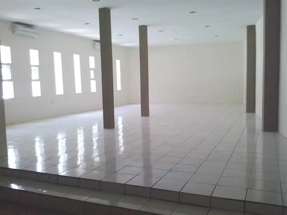 Murah!! Ruko Bagus Luas di jalan Jendral Sudirman, Bandung