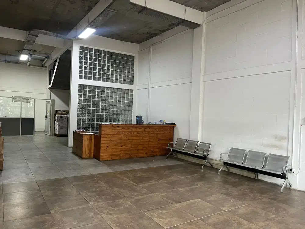 DISEWAKAN Gudang + Kantor Lokasi Strategis ALAM Sutera