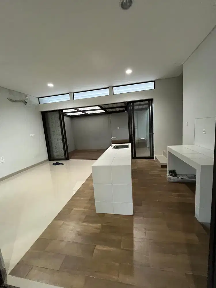 Disewakan Rumah Siap Huni di Cluster Flora Summarecon