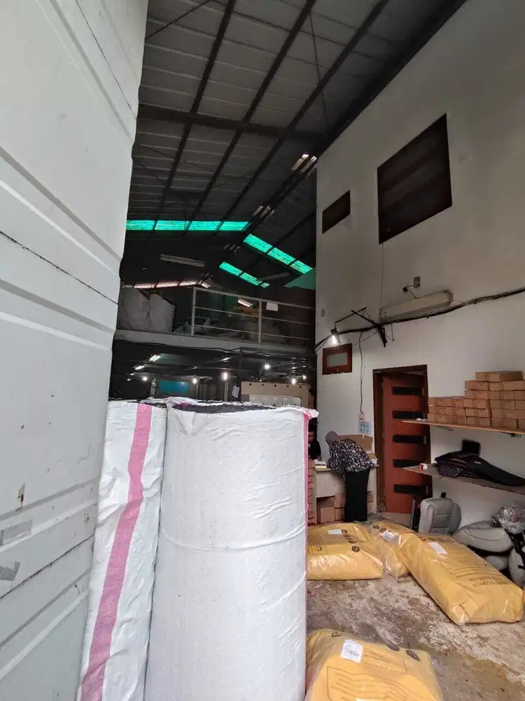 Di jual gudang rapi siap pakai murah di BSD