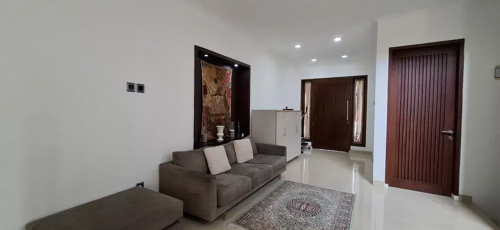 DIJUAL RUMAH MURAH 2 LANTAI SIAP HUNI DI CLUSTER DEPAN KOTA WISATA!