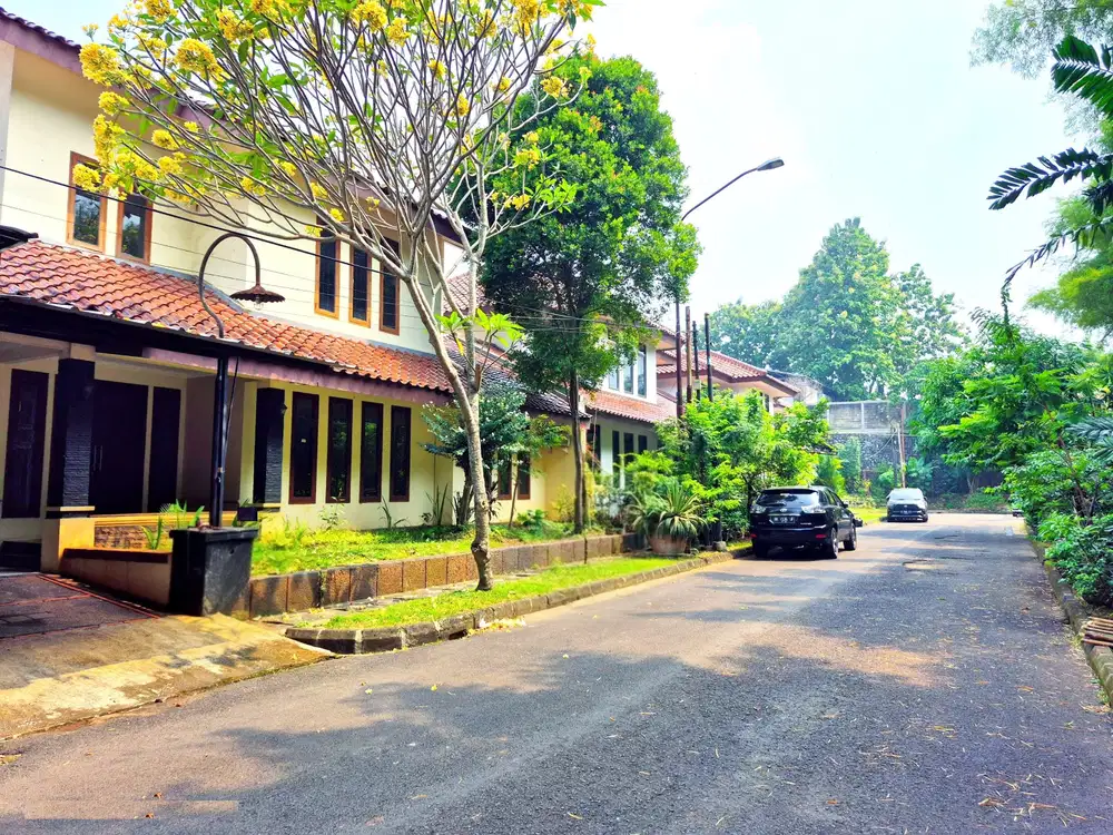 RUMAH HOMY TERAWAT & ASRI BINTARO CIKINI MENTENG RIVER PARK