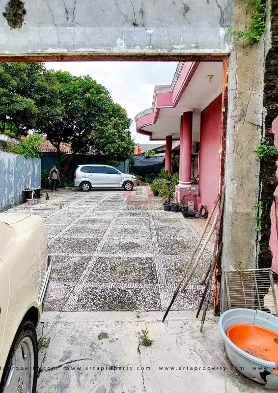 Dijual Rumah Lama Hitung Tanah 1,200 M² di Pondok Aren