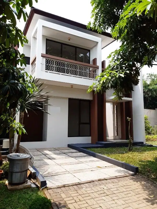 Rumah di lingkungan yang asri The Green Cluster Blossom Ville - BSD