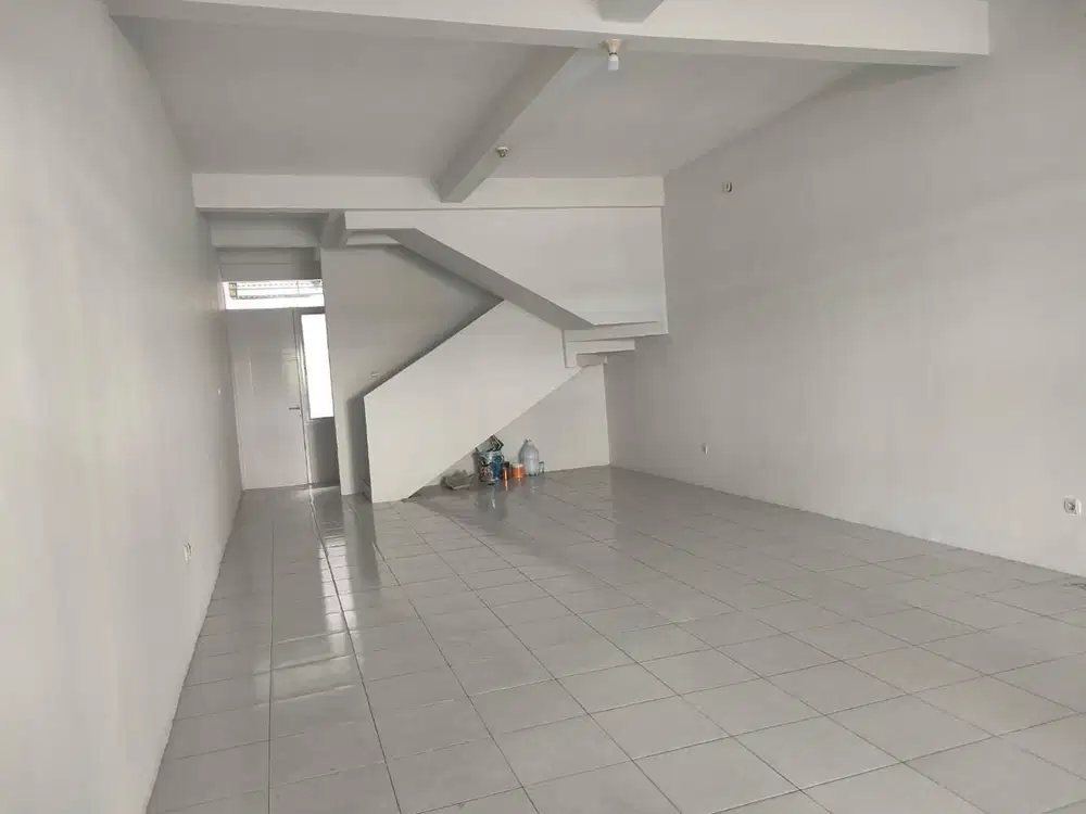 Disewakan Ruko Siap Huni di Taman Holis Indah