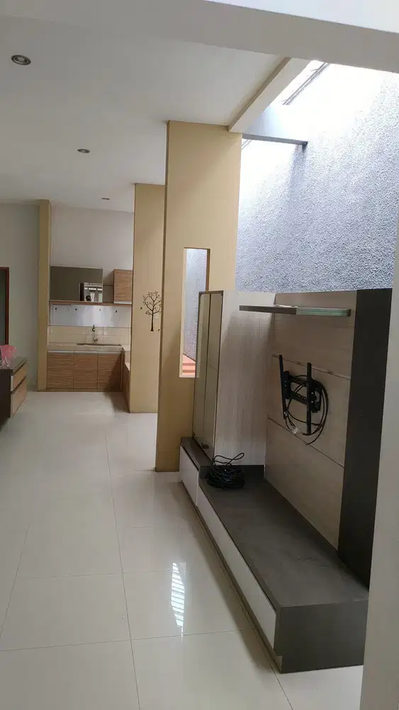 Disewakan Rumah Siap Huni di Taman Holis Indah