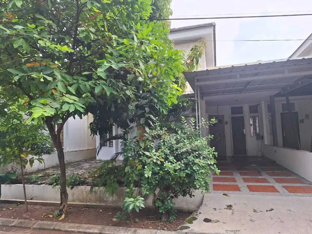 rumah dalam cluster realestate  di boulevard di perumahan