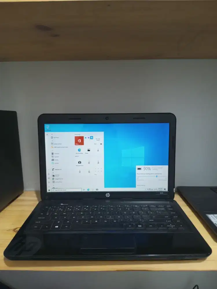 HP 1000 AMD A4-3330MX Radeon 6480G DDR 4GB Hdd 500GB 14 Baterai 2 Jam