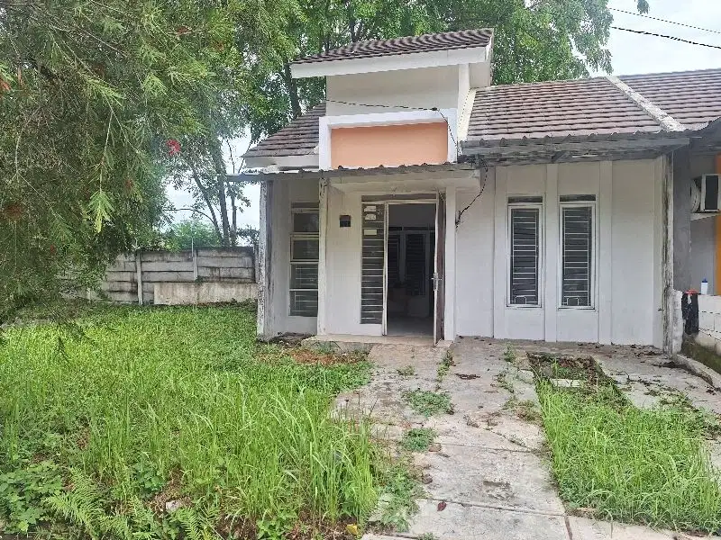 Dijual rumah semi realestate hoek, strategis di Citra Indah City