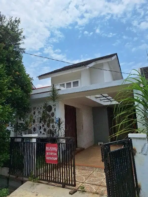 Dijual rumah vintage semi realestate di Citra Indah City