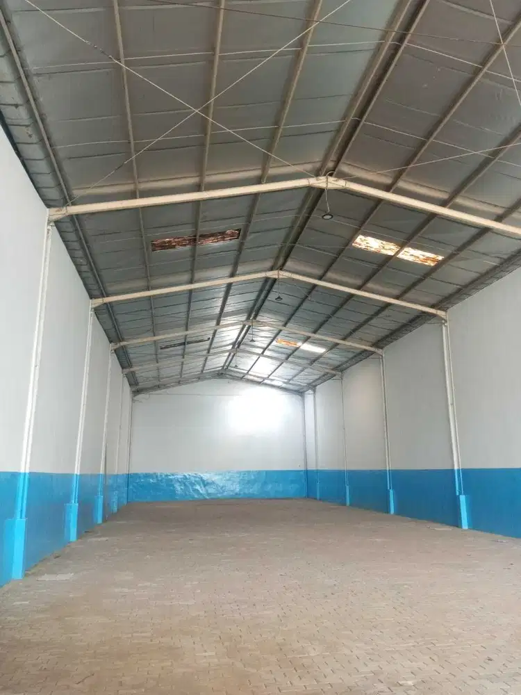 0824 Disewakan Gudang LT 660 m2 LB 540 m2 Ada Kantor di Dascoland