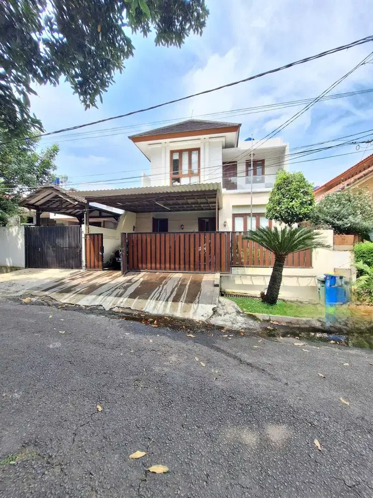 NICE HOUSE DI LEBAK BULUS JAKARTA SELATAN