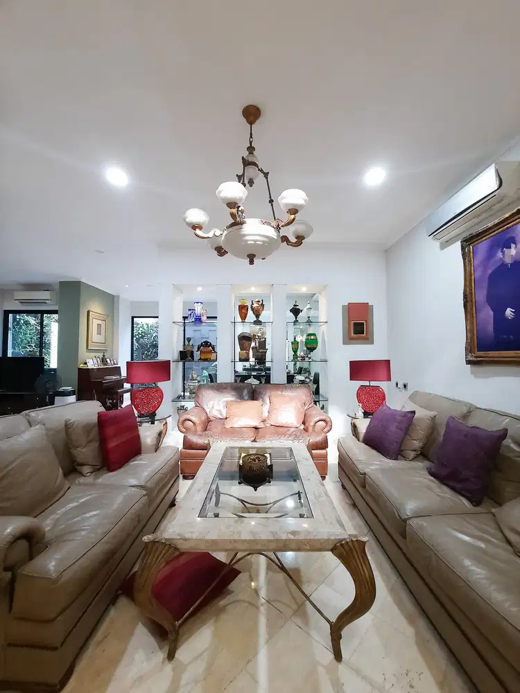 NICE HOUSE DAN SIAP HUNI DI MPR III CIPETE CILANDAK